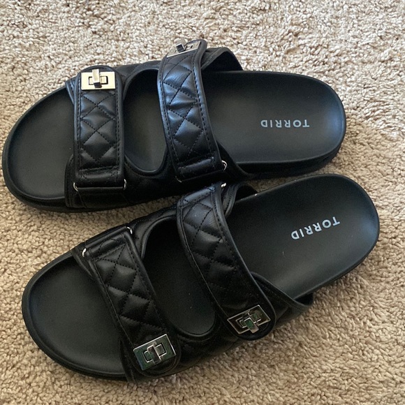 torrid Shoes - Torrid 11ww black buckle sandals euc extra wide